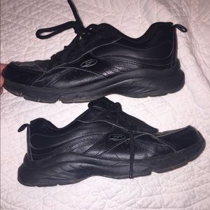 🖤BLACK SIZE 7.5 NONSLIP SHOES🖤